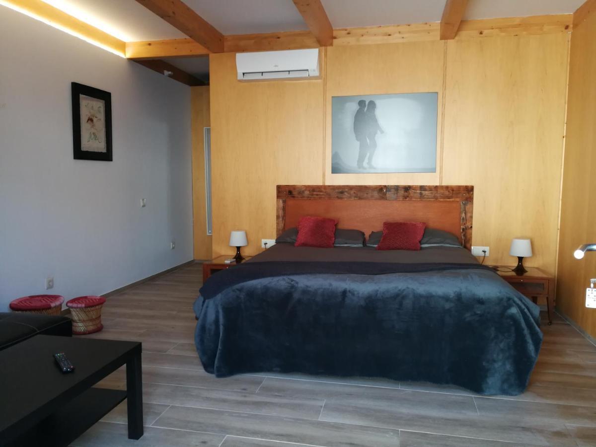 Hotel Rural Cal Ruget Vilobi Del Penedes Dış mekan fotoğraf